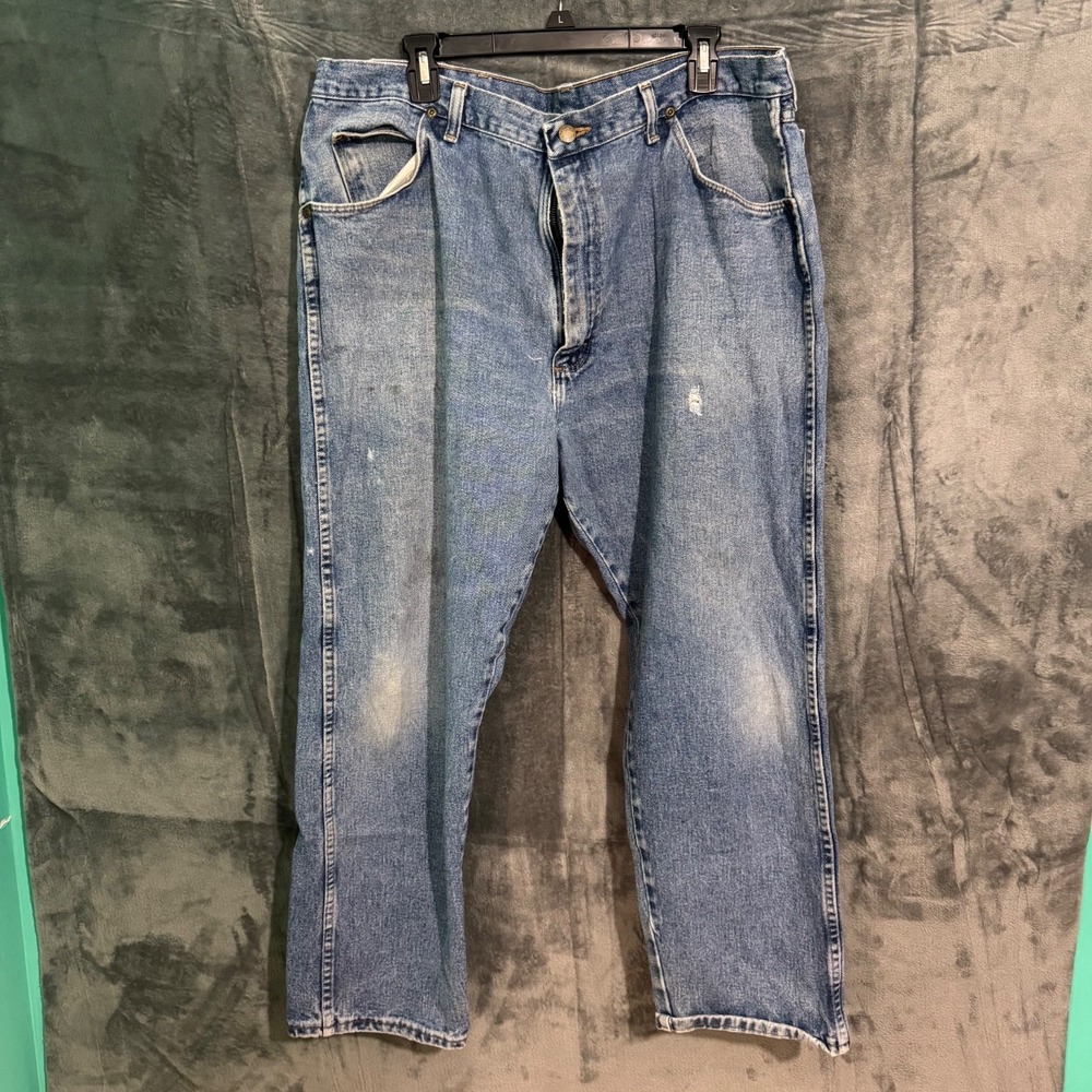 Wrangler Rugged Jeans Mens 40 X 30 Straight Fit Blue Denim Distressed